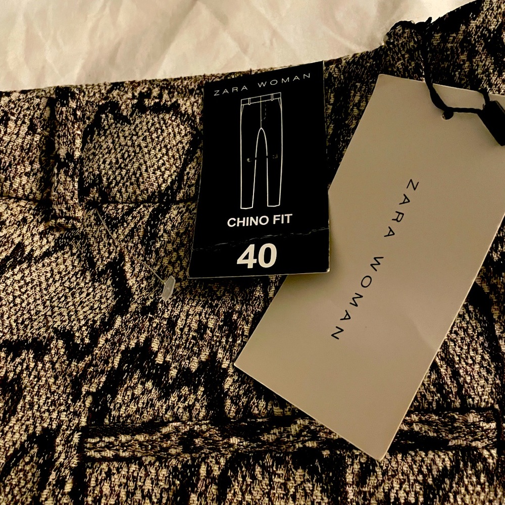 Women’s chino snakeskin print pants